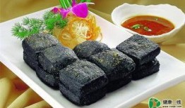 路边摊臭豆腐爆料视频下载,揭秘路边摊臭豆腐的诱人魅力