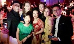 女明星结婚爆料视频,幸福瞬间引网友热议