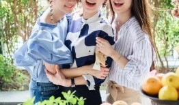 三个女孩在线观看,共享虚拟世界精彩瞬间